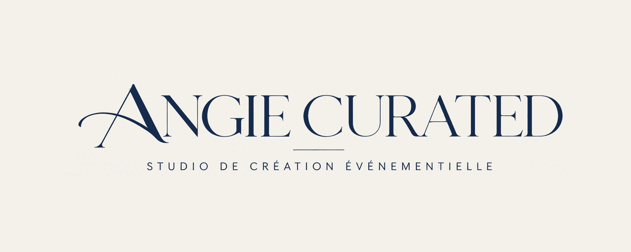 Logo crème Angie Curated